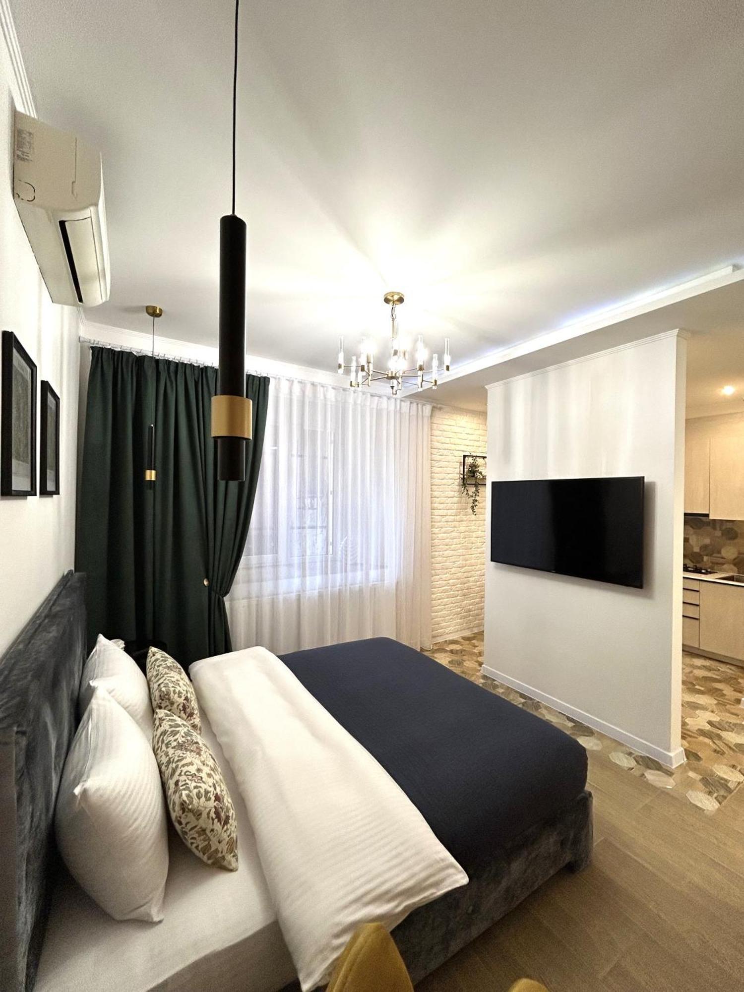 Modern Apartment, 100M To Opera Leopoli Esterno foto