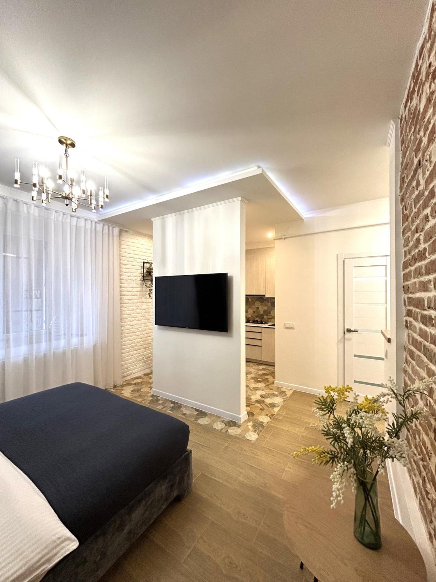 Modern Apartment, 100M To Opera Leopoli Esterno foto