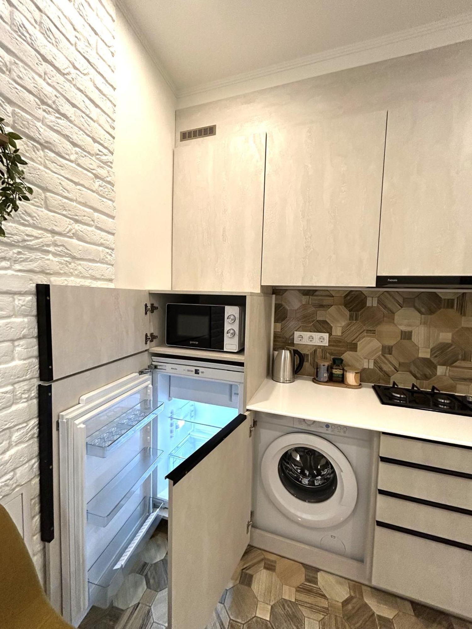 Modern Apartment, 100M To Opera Leopoli Esterno foto